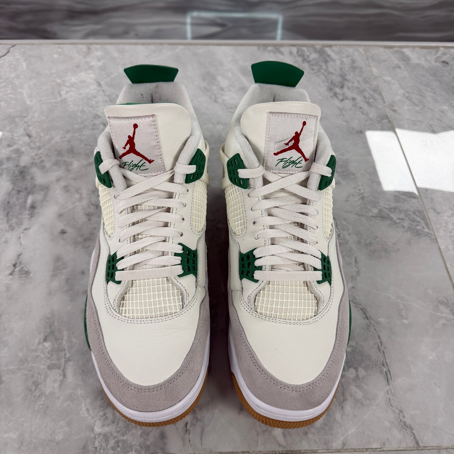 Jordan 4 Retro SB Pine Green (USED NO BOX)