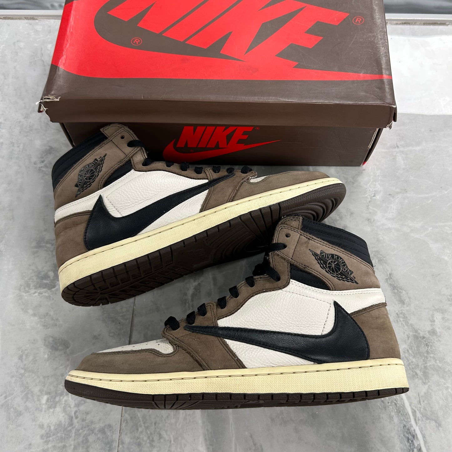 Travis Scott Jordan 1 Retro High OG Mocha (USED)
