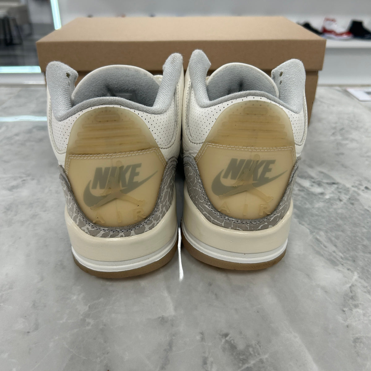 (SZ 9M)(USED NO BOX) Jordan 3 Retro Craft Ivory