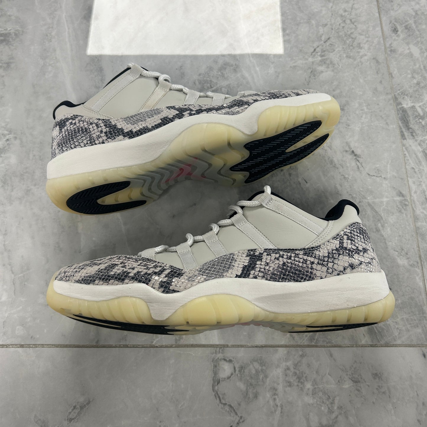 Air Jordan 11 Retro Low Light Bone Snakeskin (USED NO BOX)