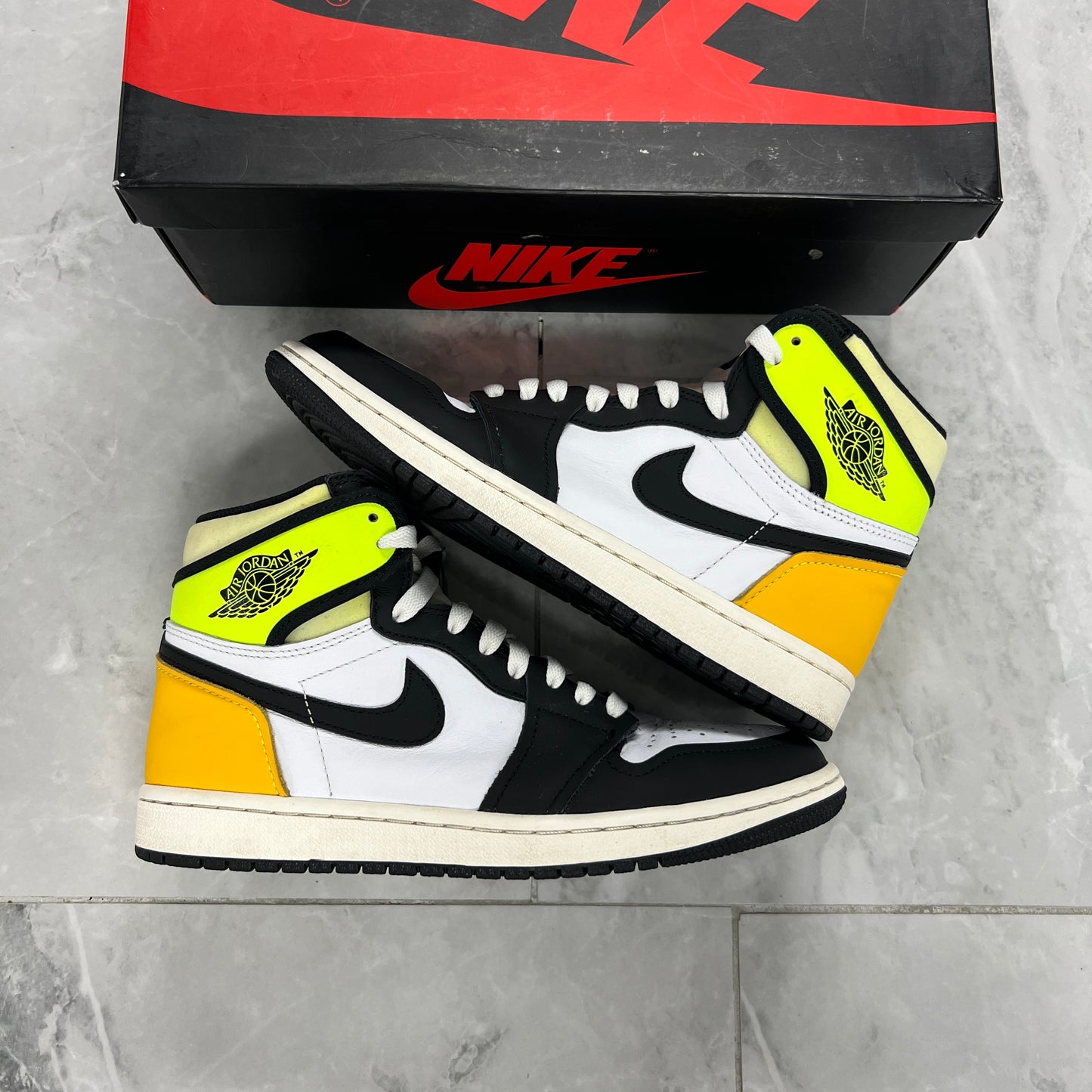 Jordan 1 Retro High White Black Volt University Gold (Used)