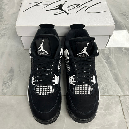 Air Jordan 4 Retro White Thunder (USED)