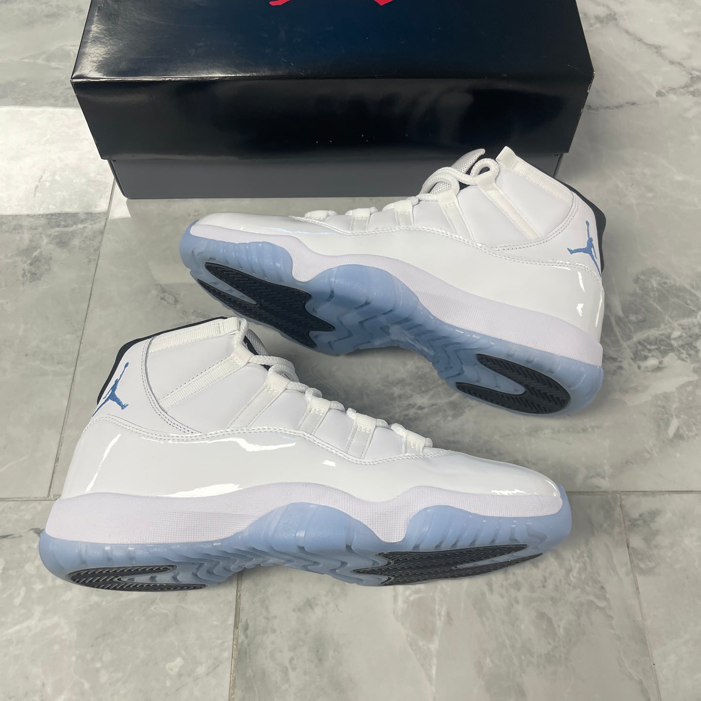 Jordan 11 Retro Legend Blue (2024)