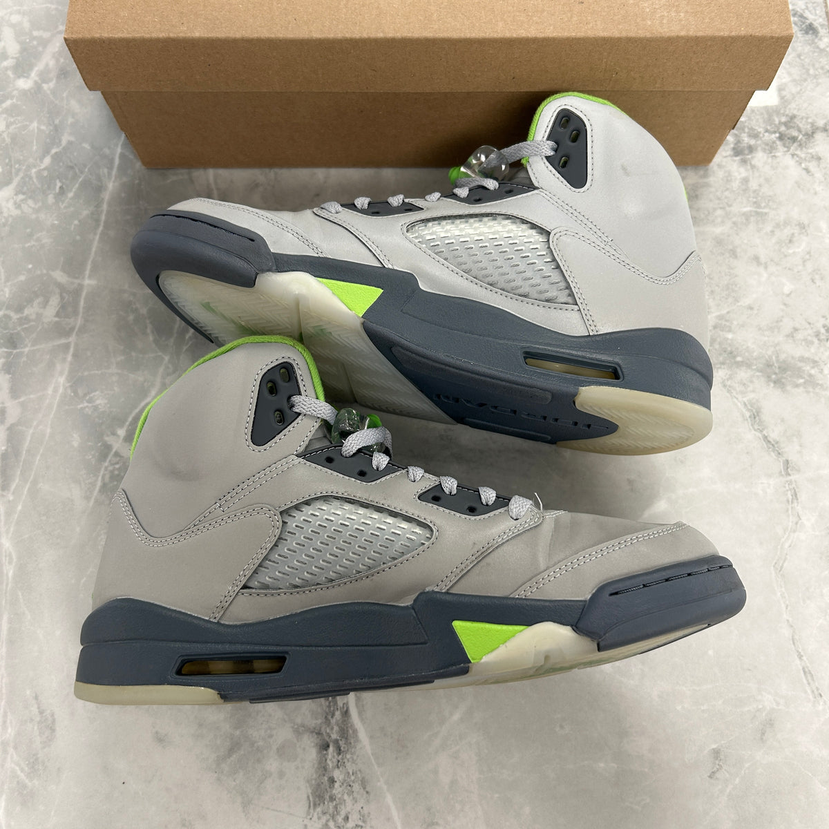 (SZ 10.5M)(USED NO BOX) Jordan 5 Retro Green Bean (2022)