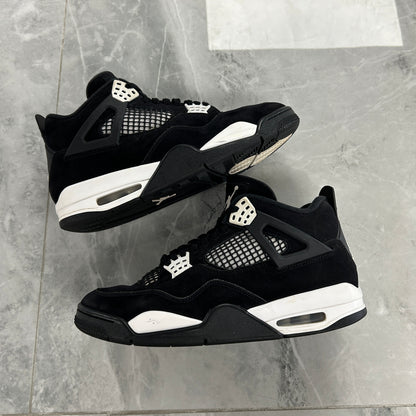 Air Jordan 4 Retro 'White Thunder' (USED NO BOX)