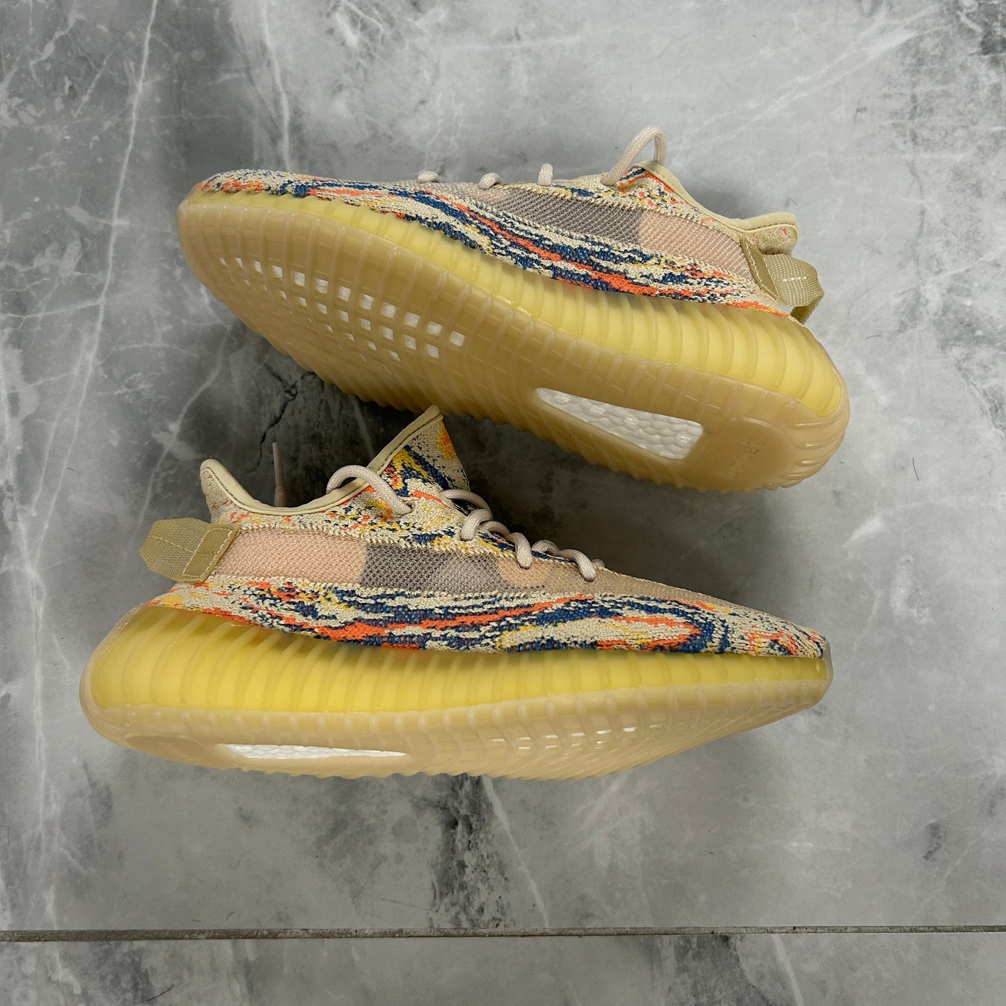 Adidas Yeezy Boost 350 V2 MX
Oat (Used)(No Box)