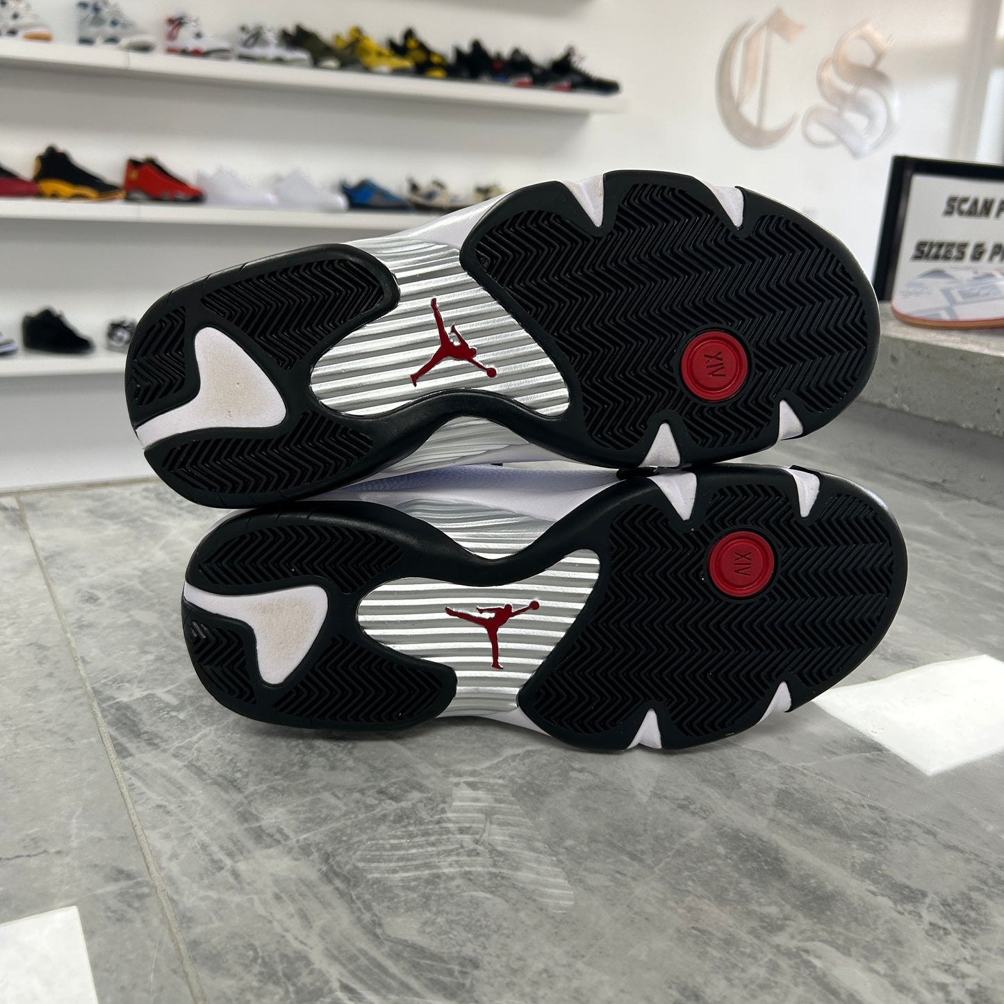 Air Jordan 14 Retro Black Toe 2024 (Used)