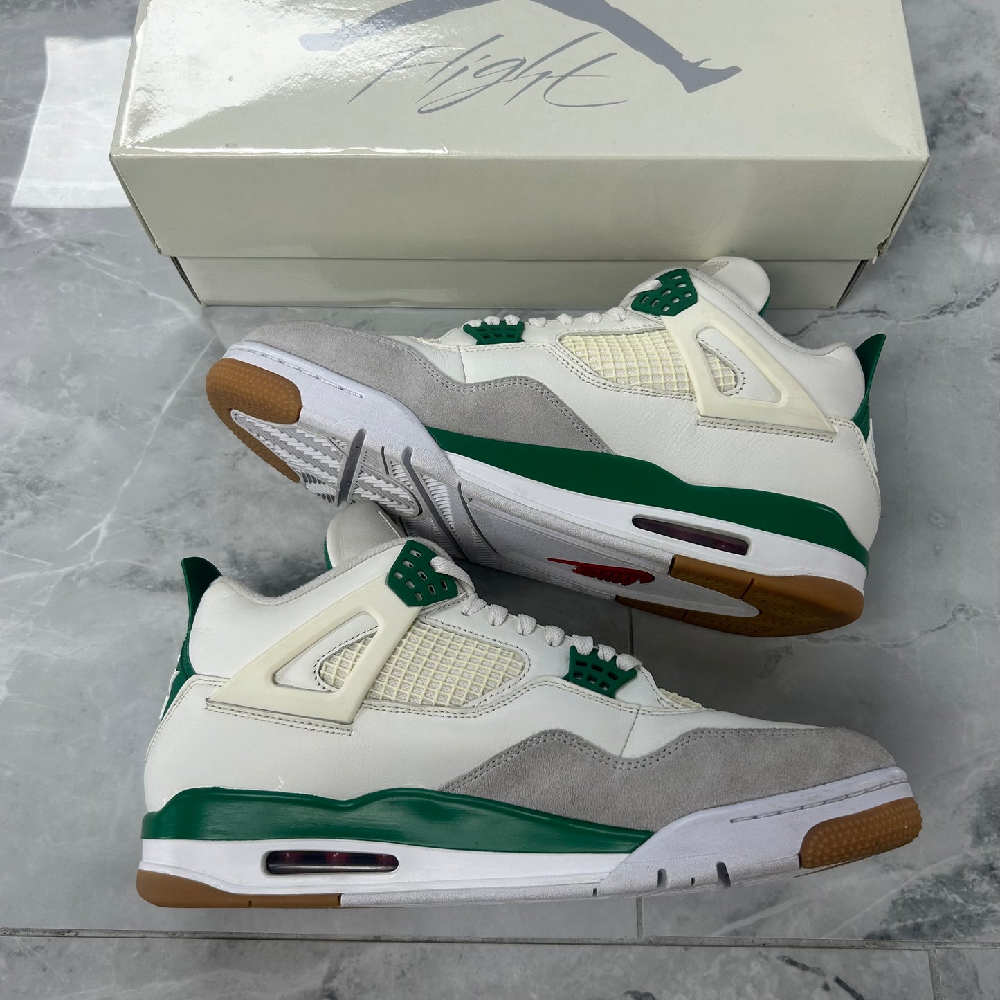 Jordan 4 Retro SB Pine Green (USED)