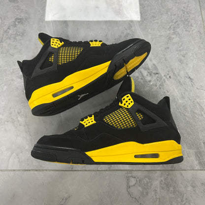 Air Jordan 4 Retro 'Thunder' 2023 (USED NO BOX)