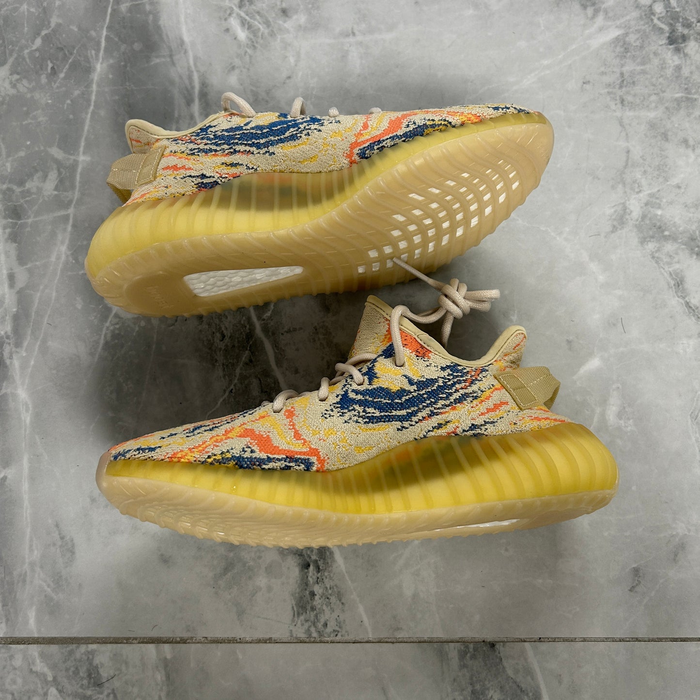 Adidas Yeezy Boost 350 V2 MX
Oat (Used)(No Box)