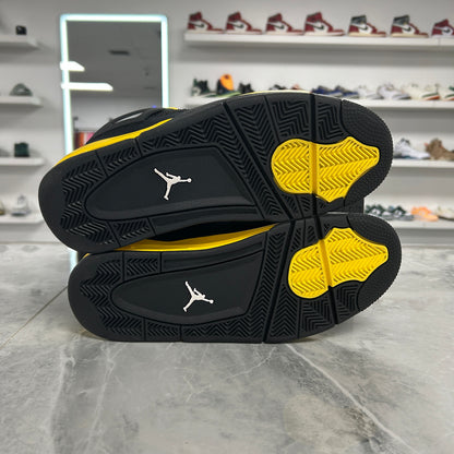 Jordan 4 Retro Thunder (2023) (USED)