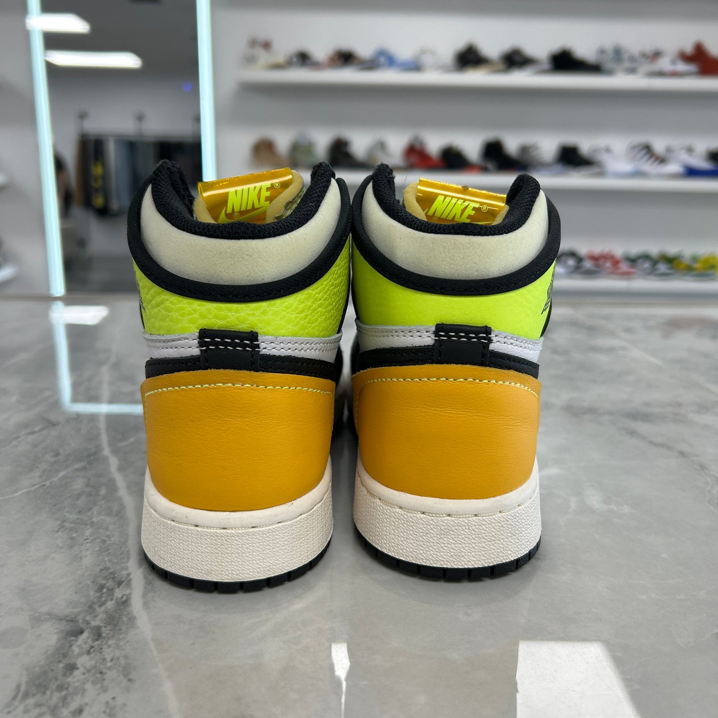 Jordan 1 Retro High White Black Volt University Gold (Used)(No Box)