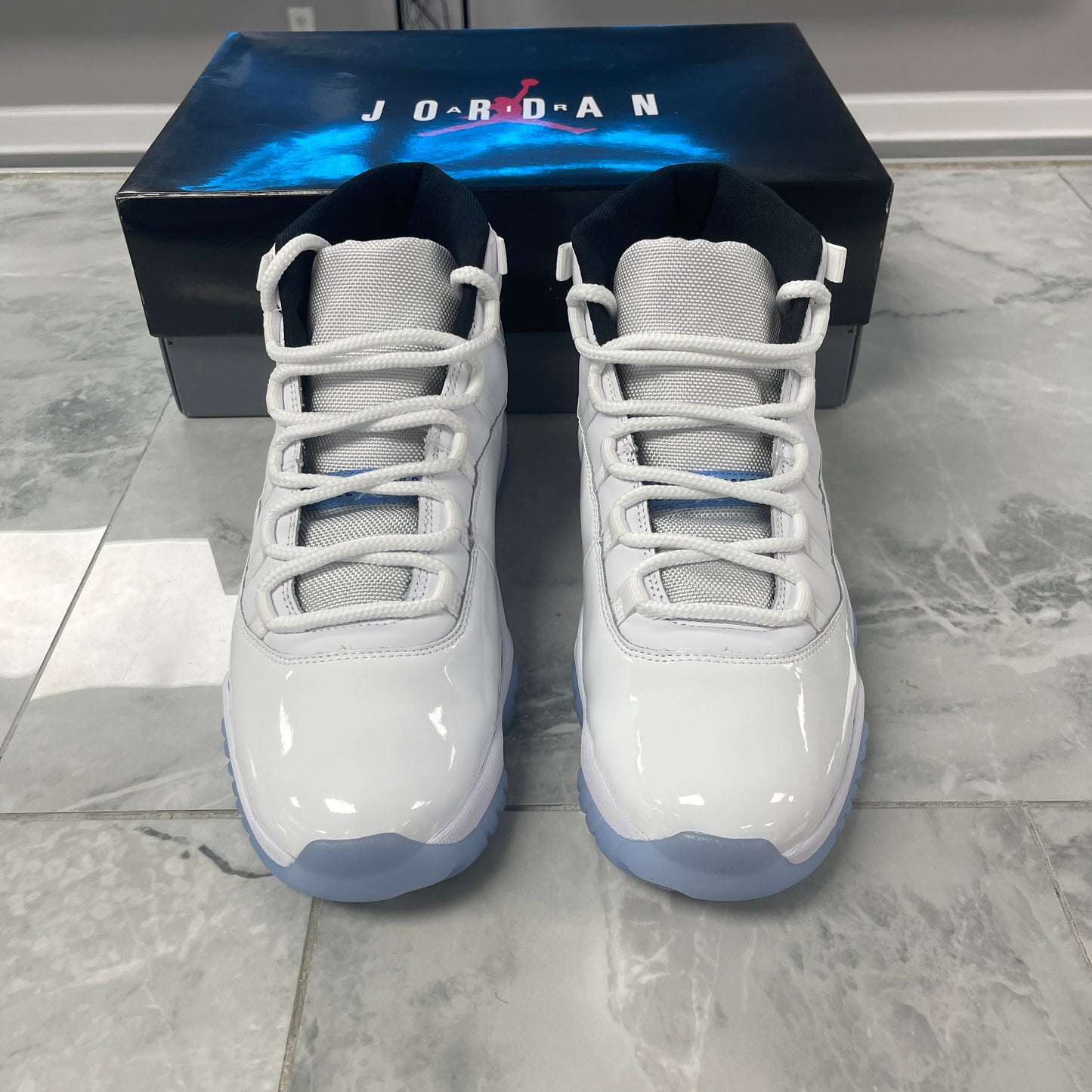 Jordan 11 Retro Legend Blue (2024)