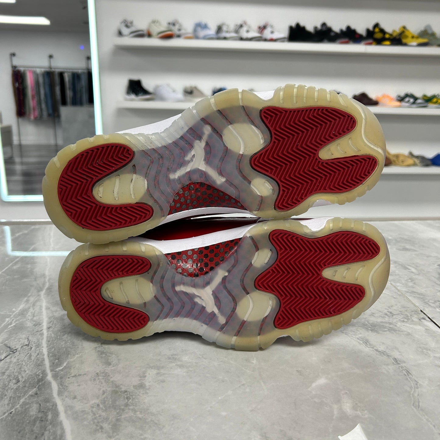 Air Jordan 11 Retro Cherry (USED)