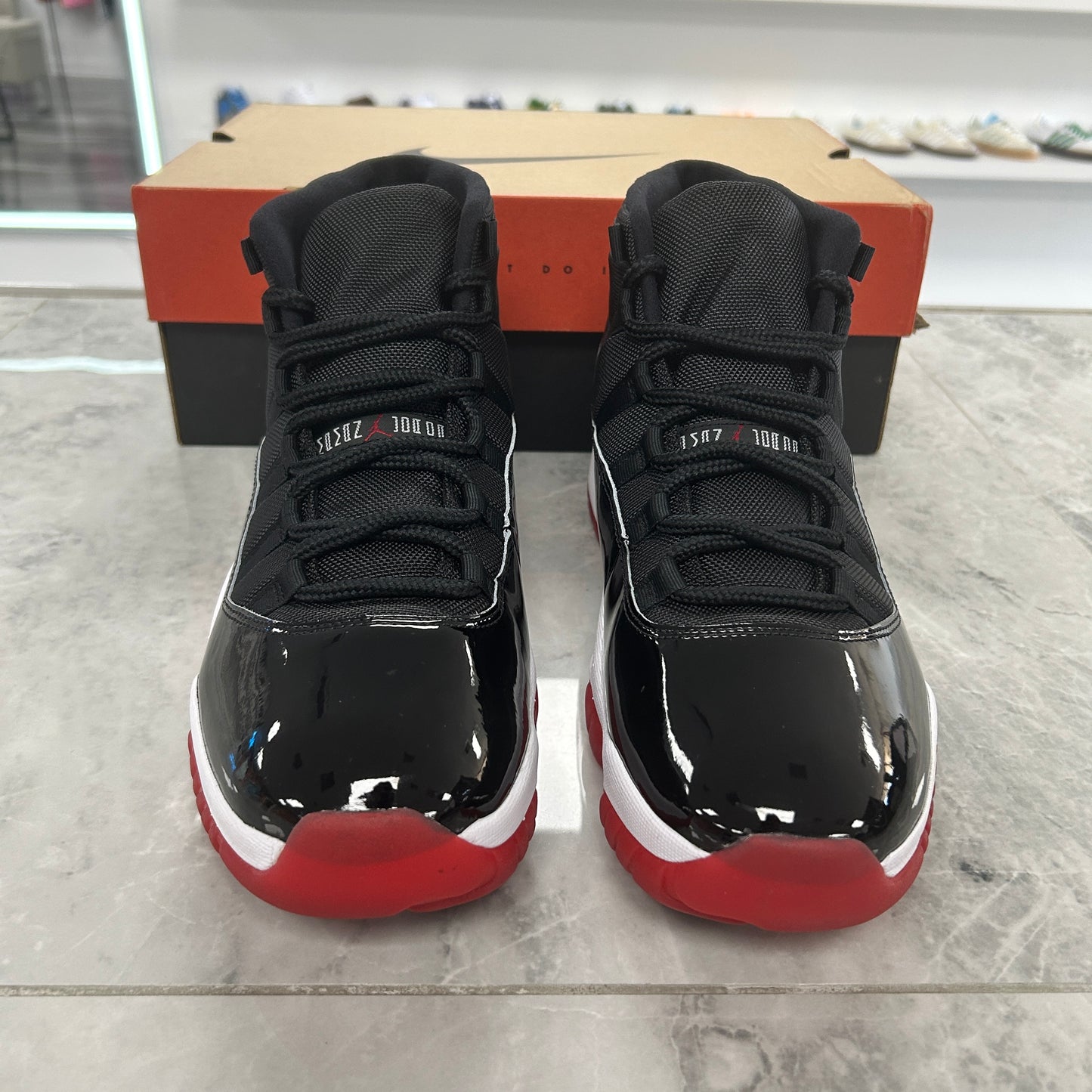 Air Jordan 11 Retro Bred 2019 (Used)