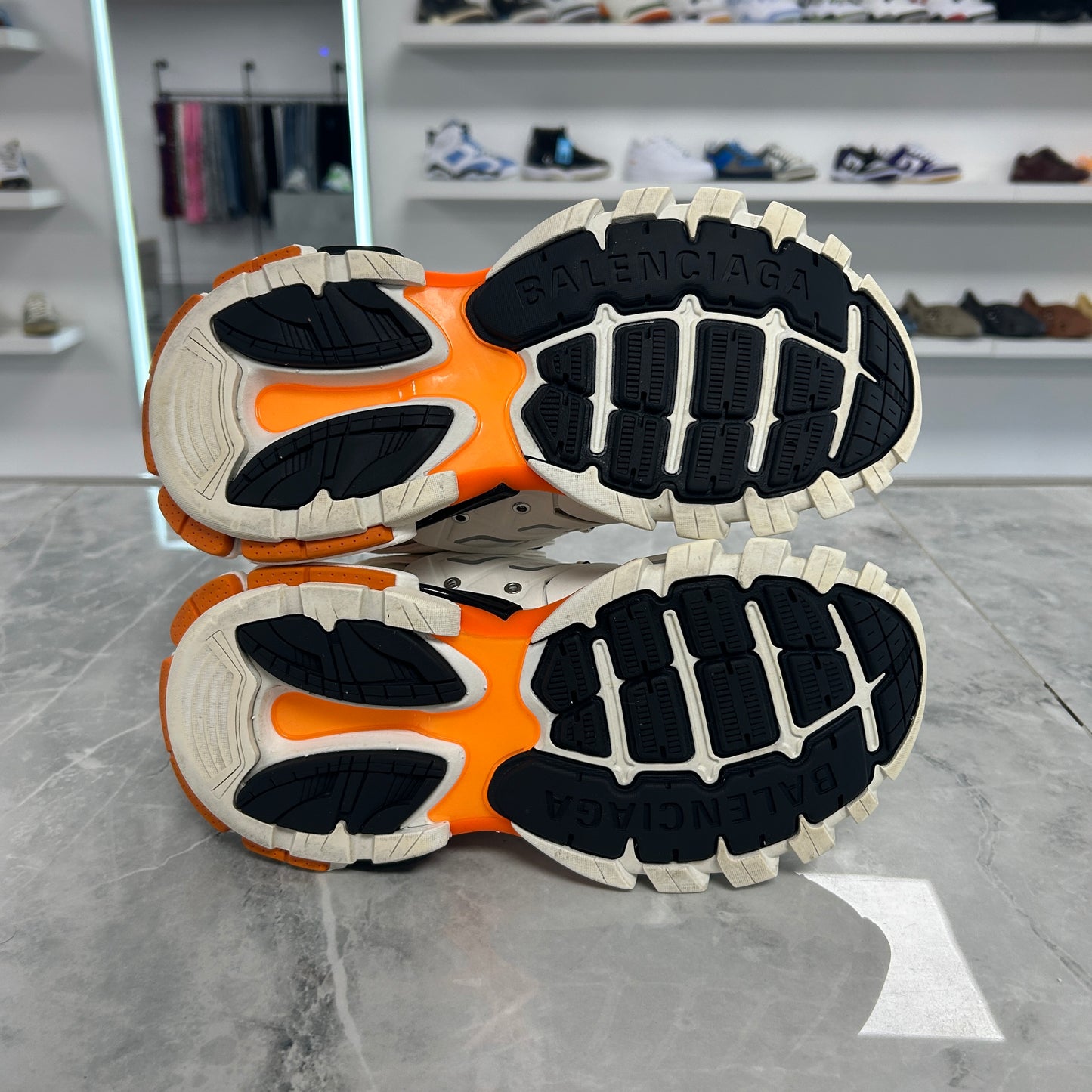 Balenciaga Track Sneaker White
Orange