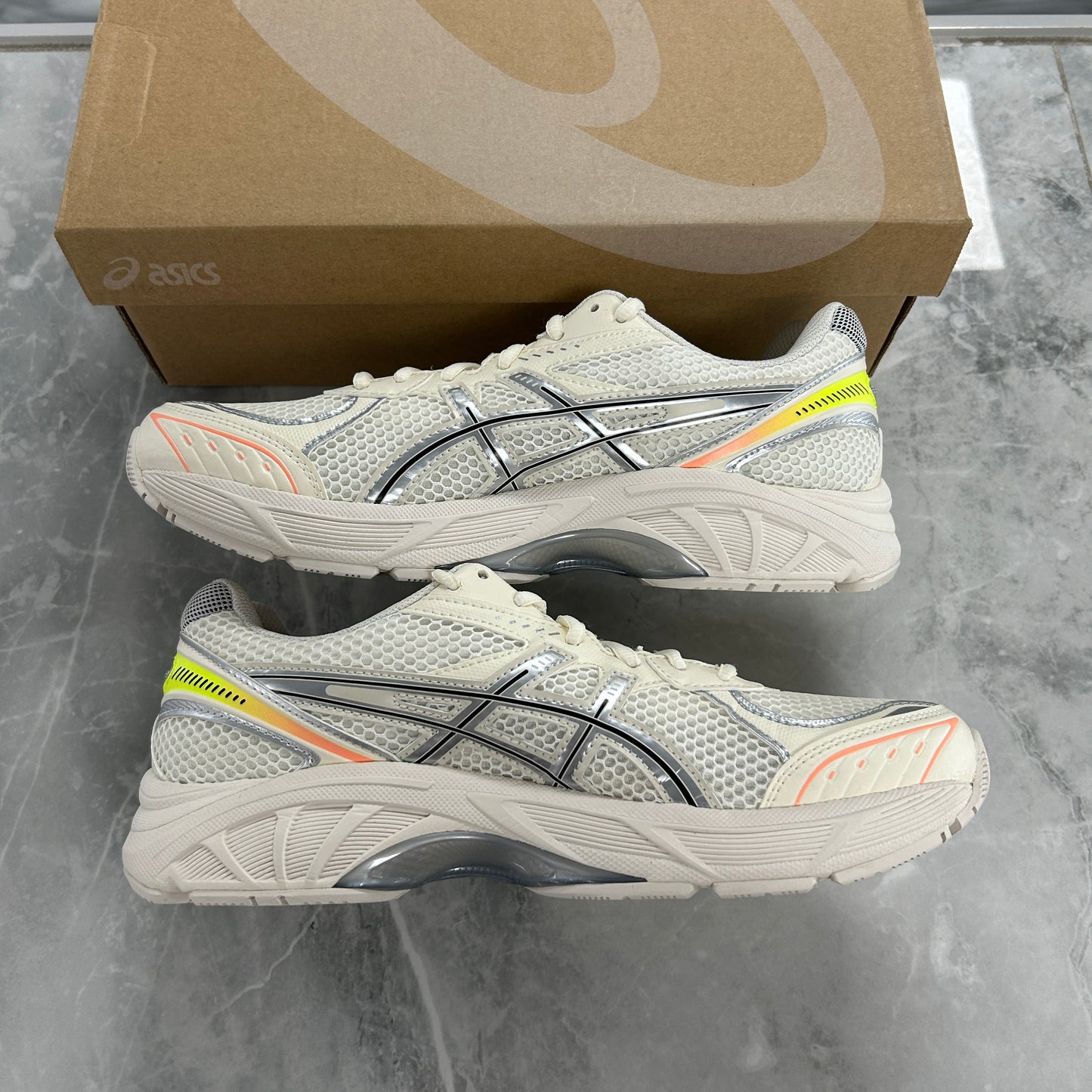 ASICS GT-2160 Paris (USED)