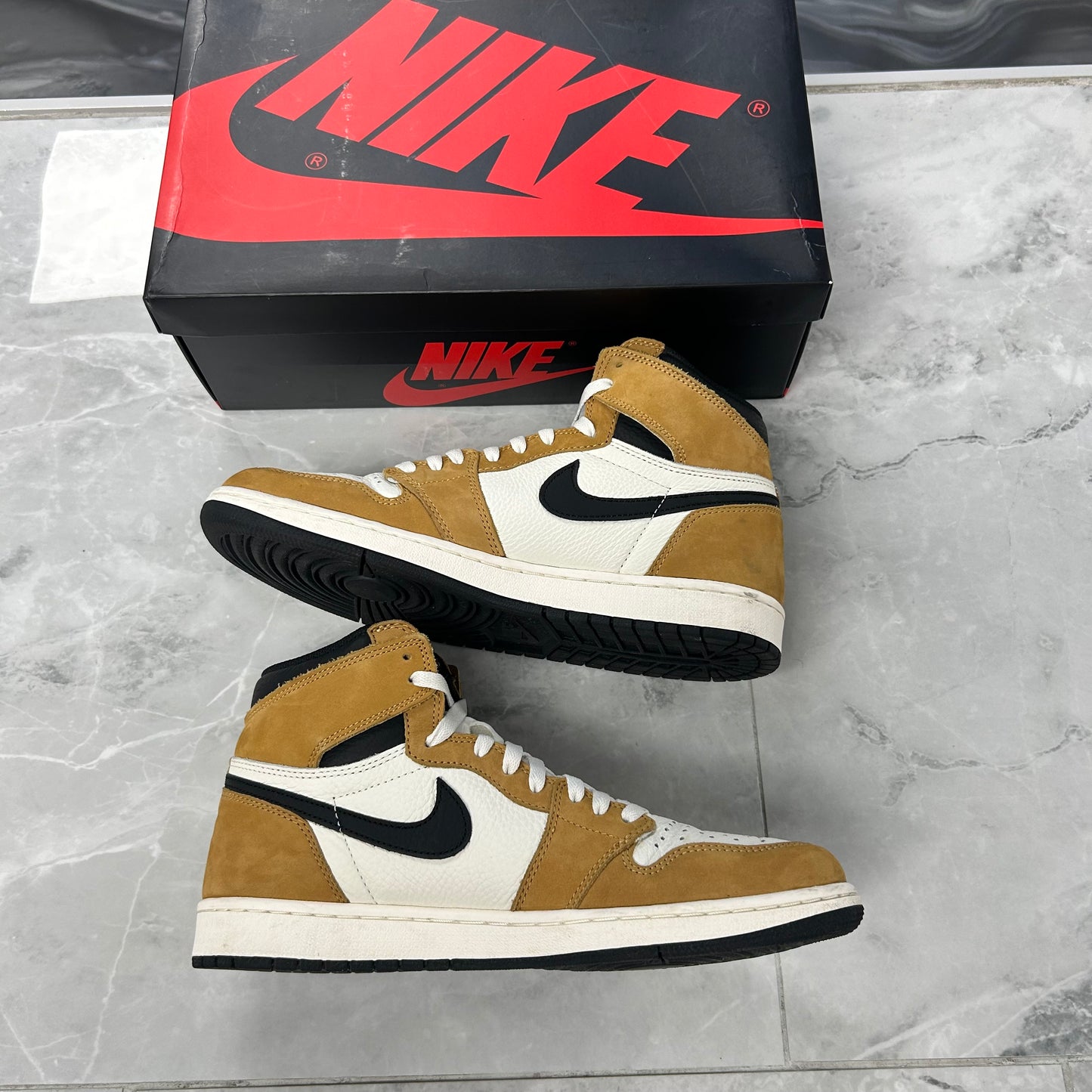 Jordan 1 Retro High Rookie of the Year (USED)