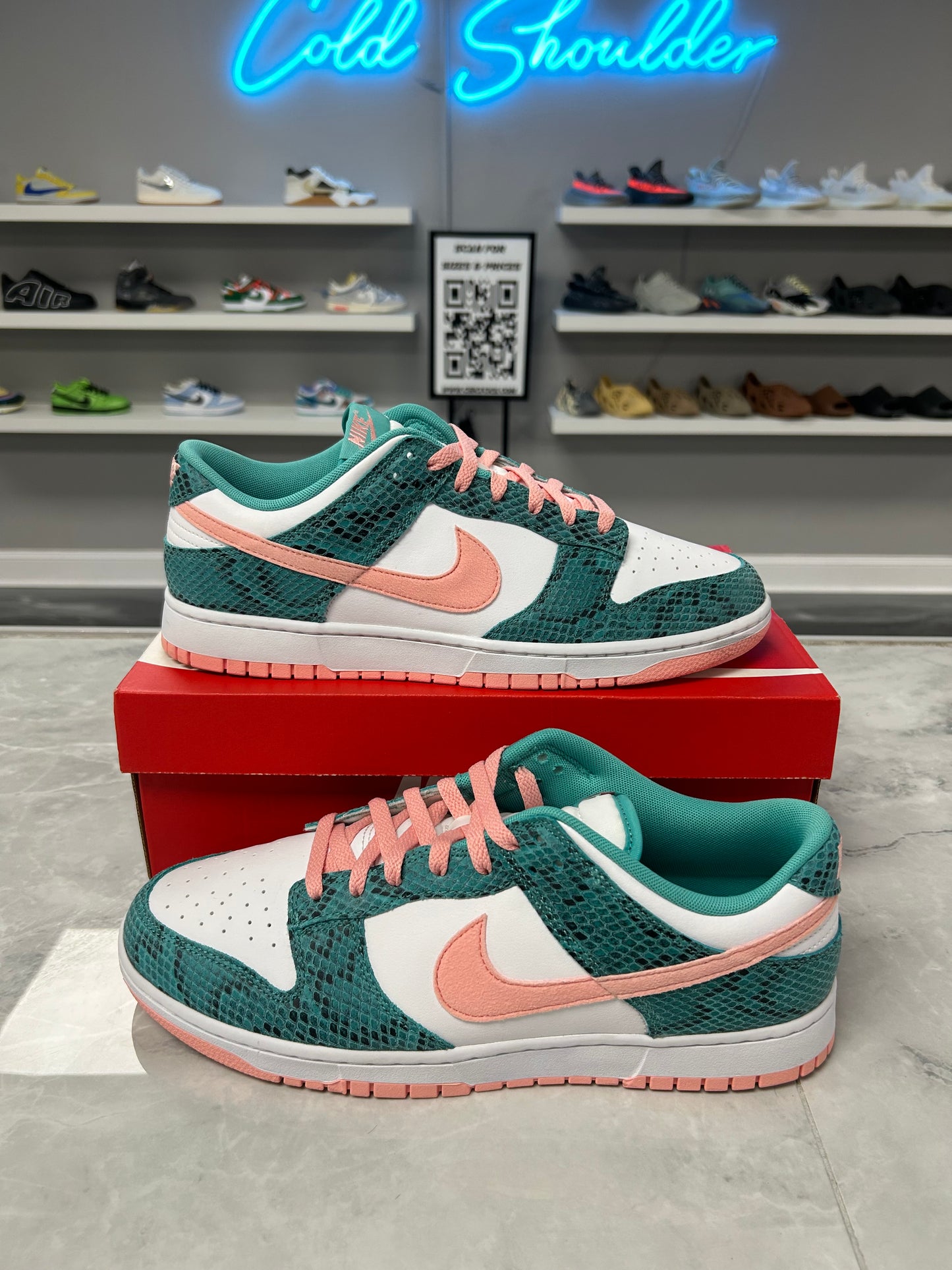 Nike Dunk Low Snakeskin Washed Teal Bleached Coral (USED)