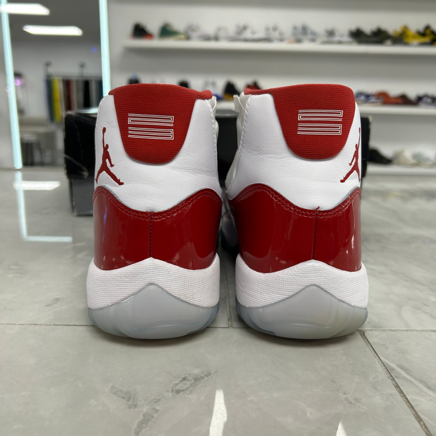 Air Jordan 11 Retro Cherry (USED)