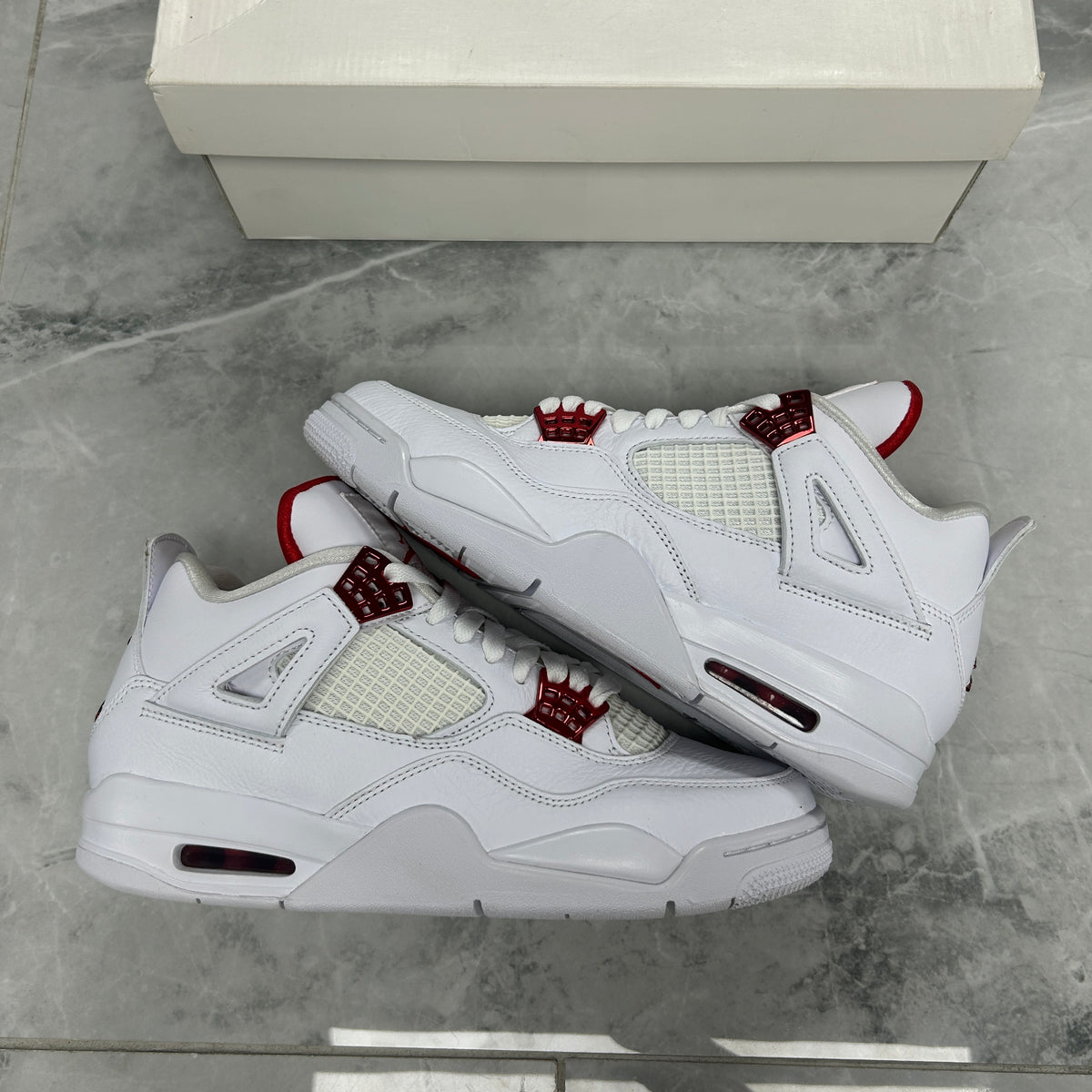 Jordan 4 Retro Metallic Red (USED)