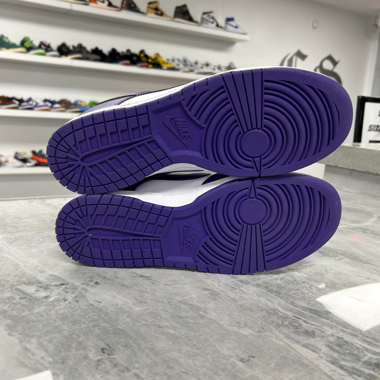 Nike Dunk Low Championship
Purple (USED NO BOX)