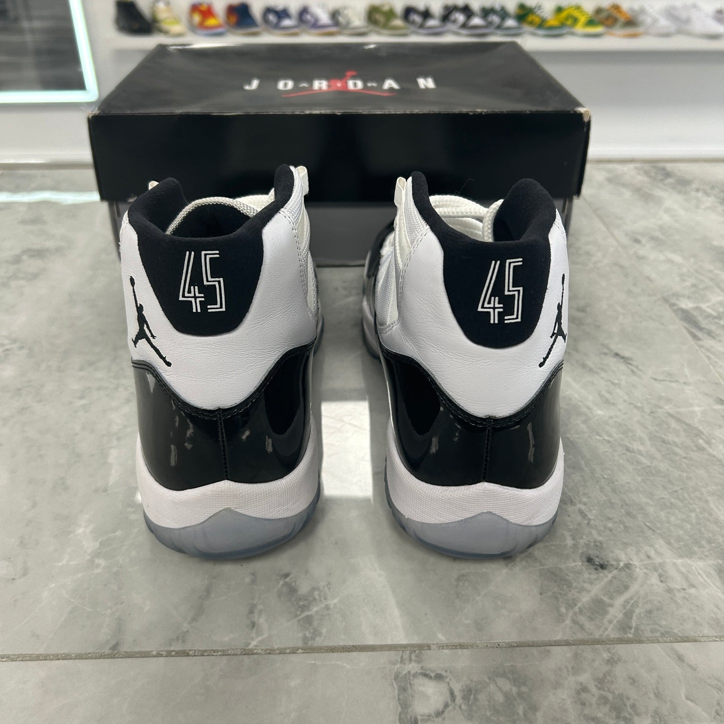 Jordan 11 Retro Concord (2018)(USED)