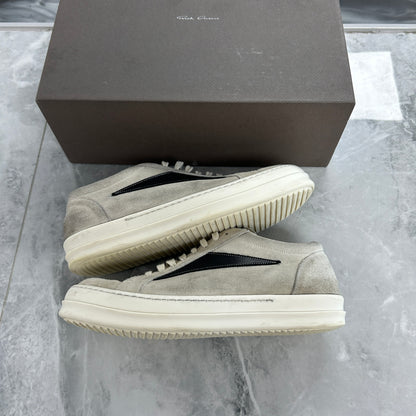 Rick Owens Luxor Vintage Low Milk
Black (Used)