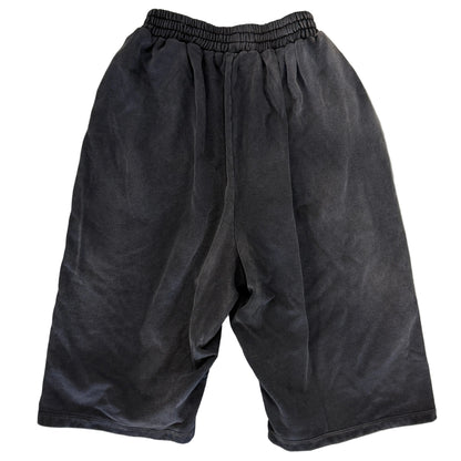 Notics Script Logo 3/4 Sweat Shorts