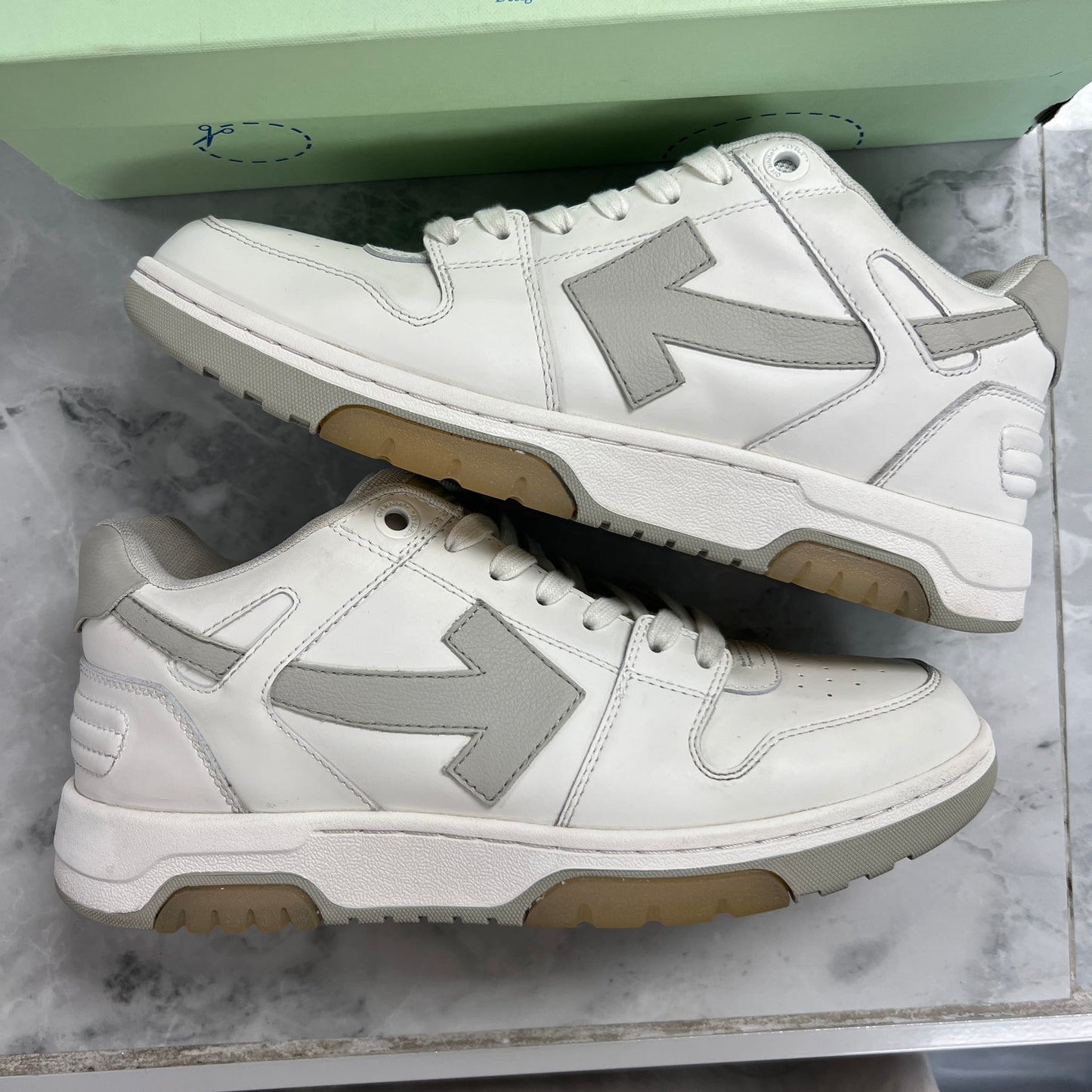 OFF-WHITE Out Of Office White Grey (USED)