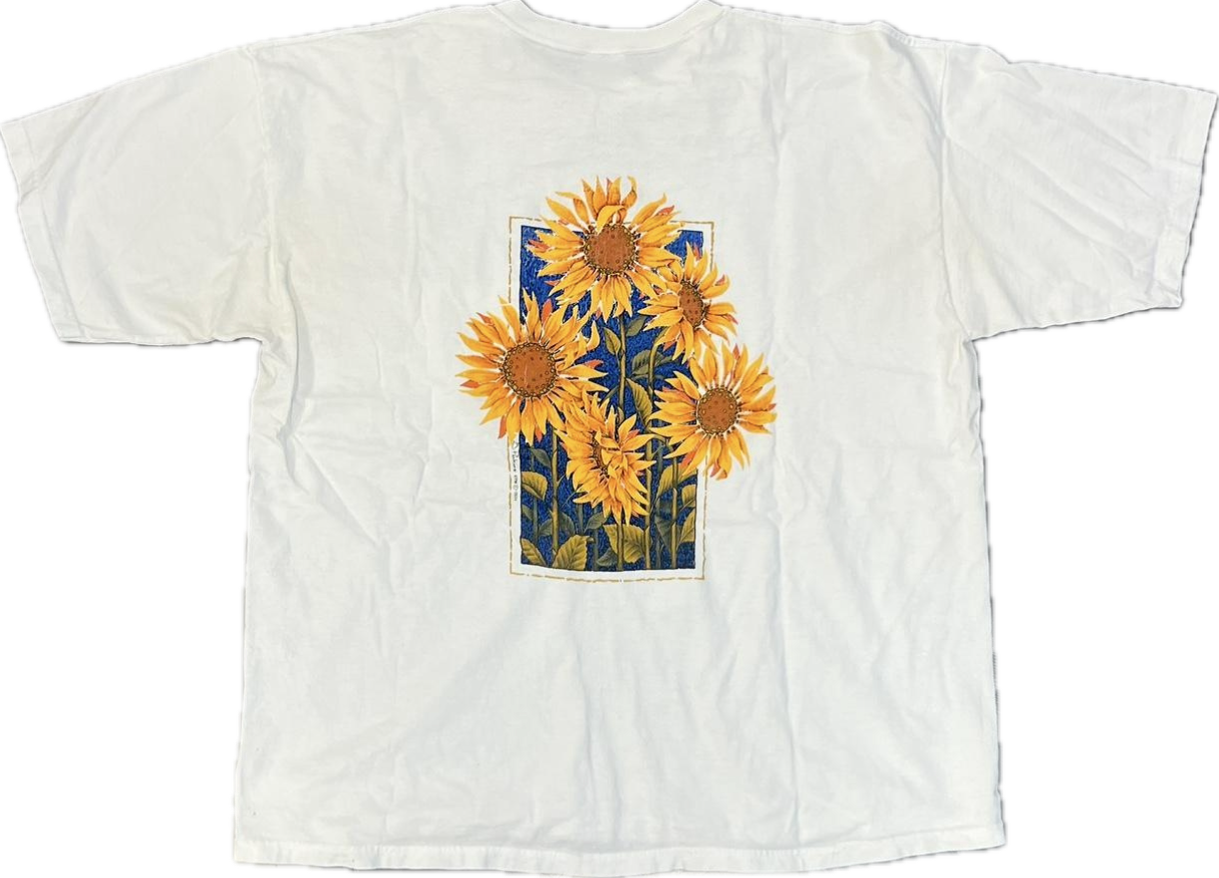 Vintage White Sunflower Pocket Tee