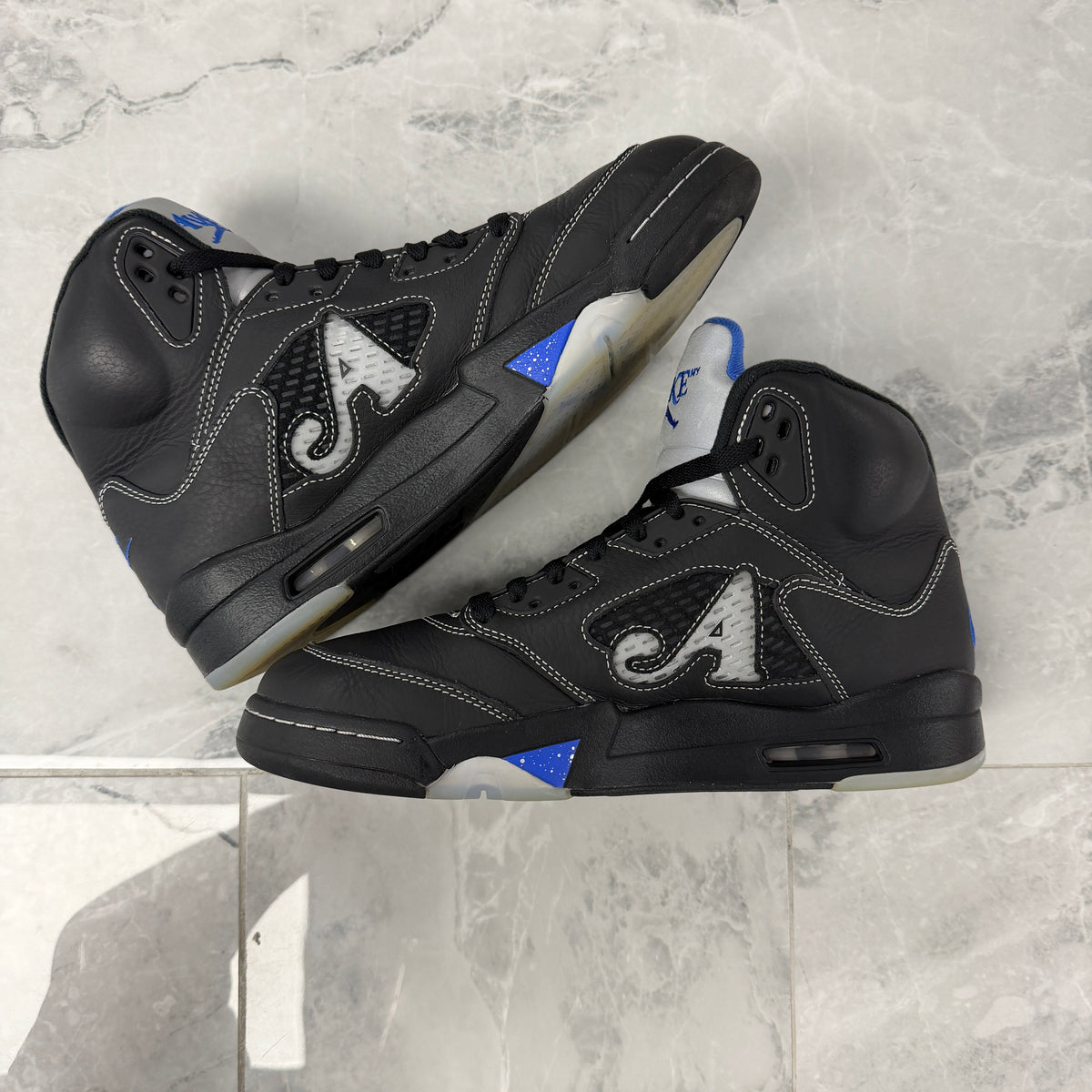 (SZ 10M)(USED NO BOX) Jordan 5 Retro Awake NY Black