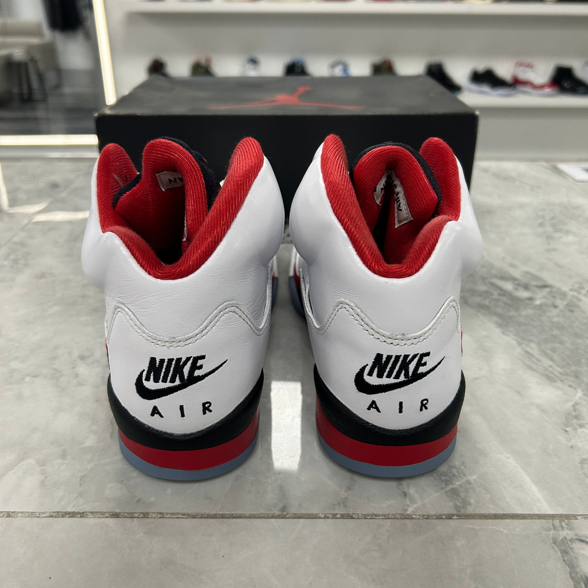 Jordan 5 Retro Fire Red Black Tongue (2025)(GS)(USED)