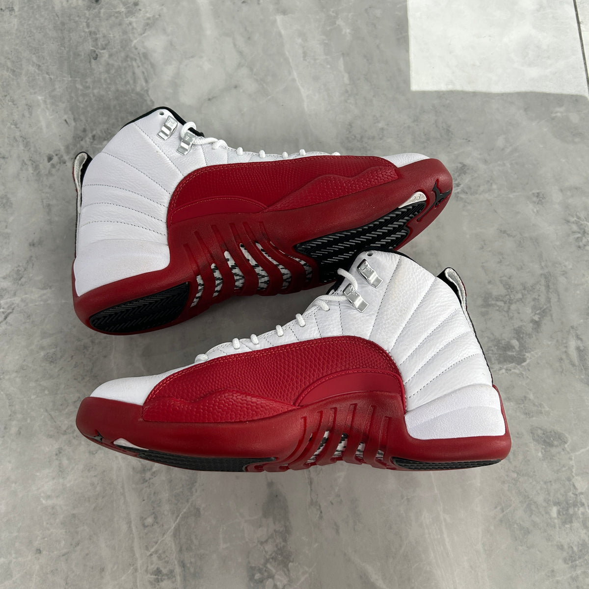(SZ 8.5M)(USED NO BOX) Jordan 12 Retro Cherry (2023)